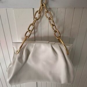 Elegant White Chain Shoulder Bag